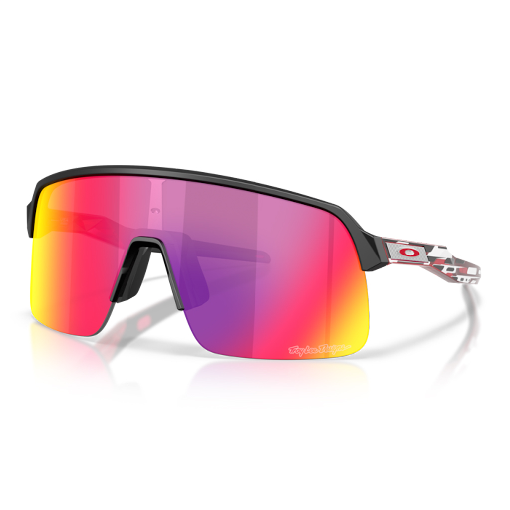 Oakley 0OO9463 9463B7 39 Erkek Güneş Gözlüğü